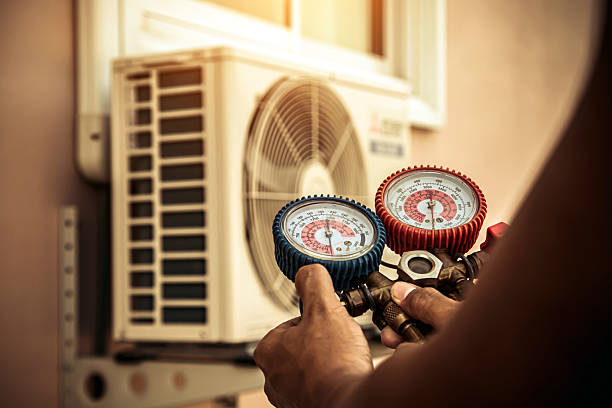 Professional Hvac Maintenance technician working in Drake, CO